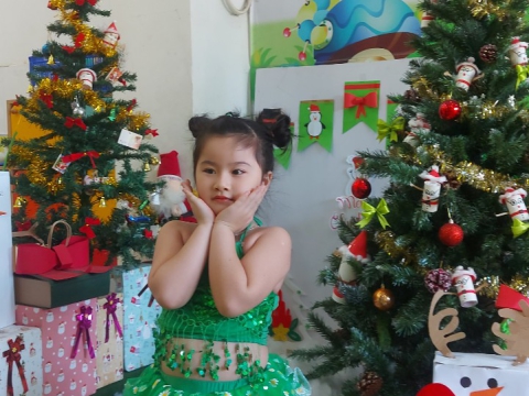 Ngày Noel Rực Rỡ tại Trường Mầm Non Tân Việt Nhật: Ca Hát, Văn Nghệ và Hình Ảnh Đáng Yêu của Các Bé