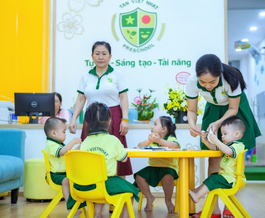 Giới Thiệu